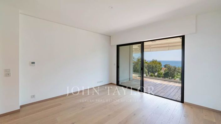 Image No.11-3 Bed Apartment for sale