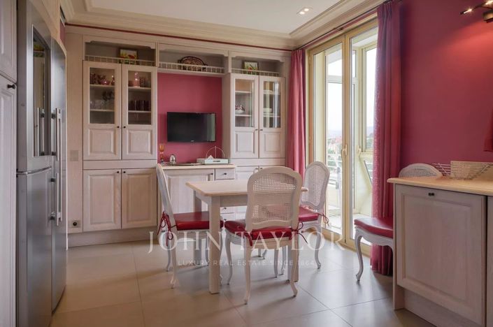 Image No.12-4 Bed Apartment for sale