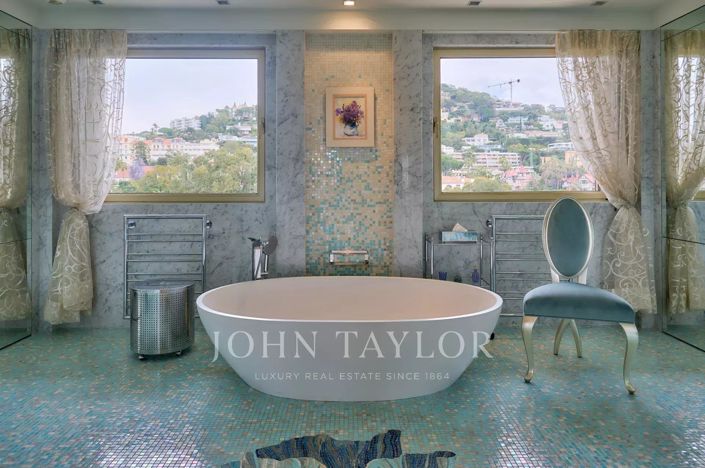 Image No.17-4 Bed Apartment for sale