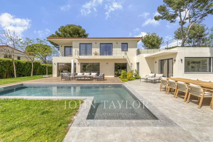 Image No.1-4 Bed House for sale
