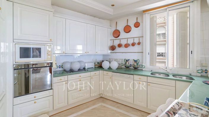 Image No.9-3 Bed Apartment for sale