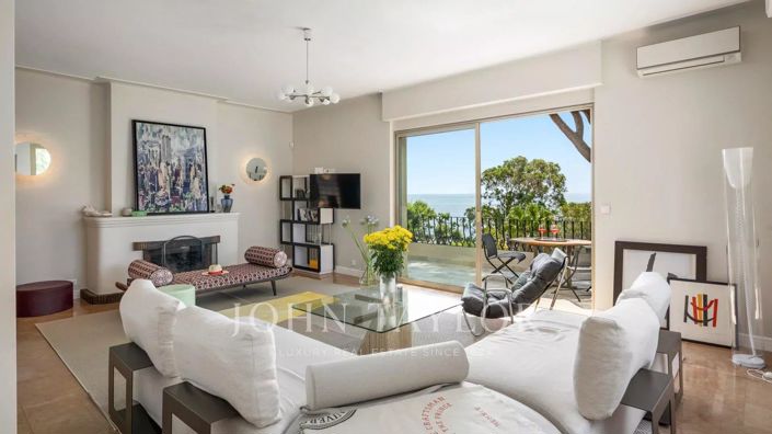 Image No.4-6 Bed House for sale