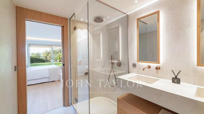 Image No.17-4 Bed Apartment for sale