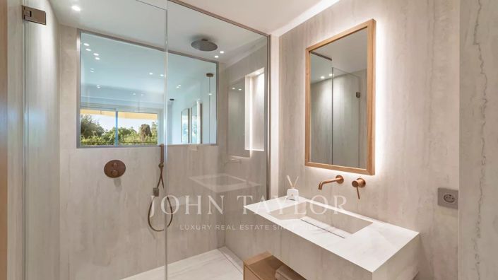 Image No.21-4 Bed Apartment for sale