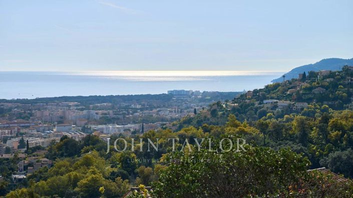 Image No.2-5 Bed House for sale