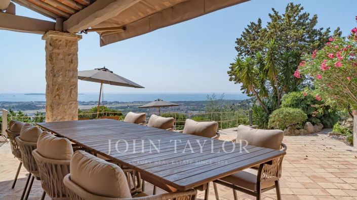 Image No.3-5 Bed House for sale