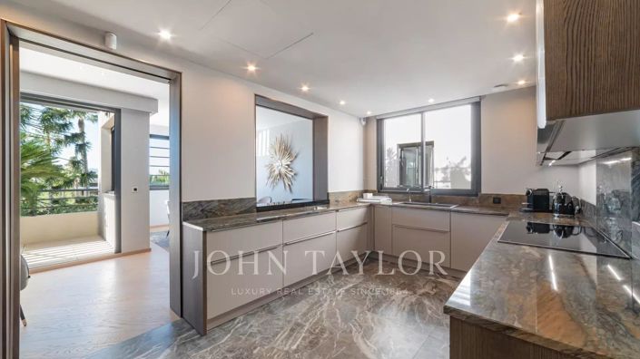 Image No.10-4 Bed Apartment for sale