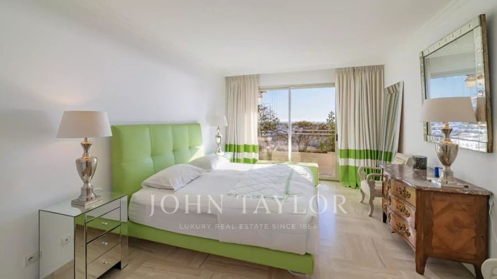 Image No.10-4 Bed Apartment for sale