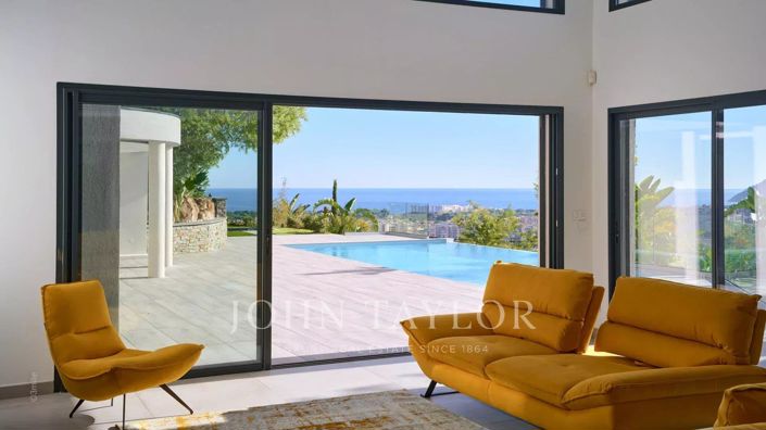Image No.1-5 Bed House for sale