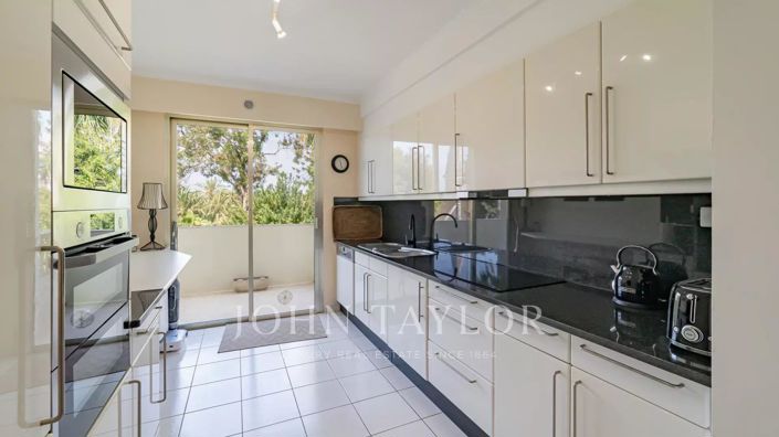 Image No.12-Apartment for sale