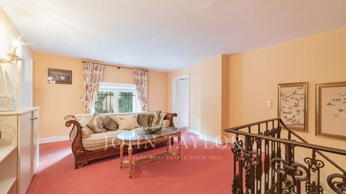 Image No.8-5 Bed Apartment for sale