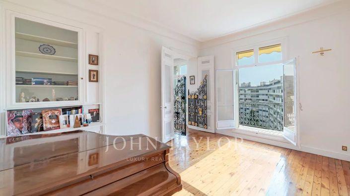 Image No.13-4 Bed Apartment for sale