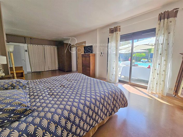 Image No.18-House for sale