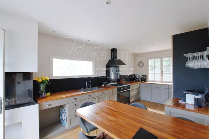 Image No.8-House for sale