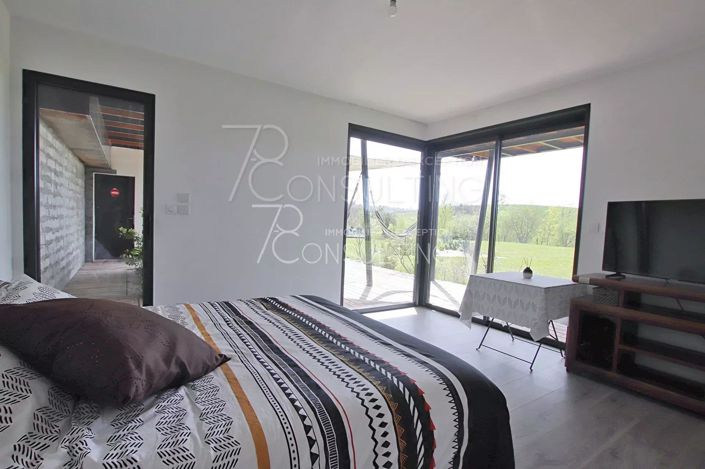 Image No.12-House for sale