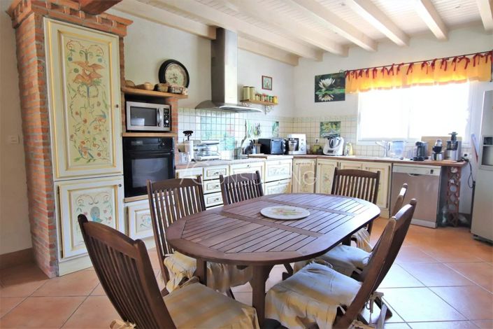 Image No.6-House for sale