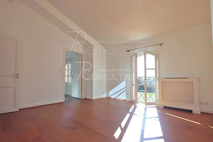 Image No.14-House for sale