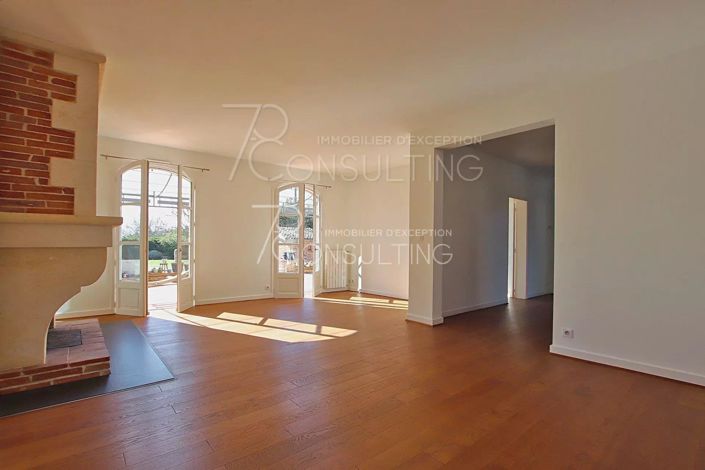 Image No.7-House for sale