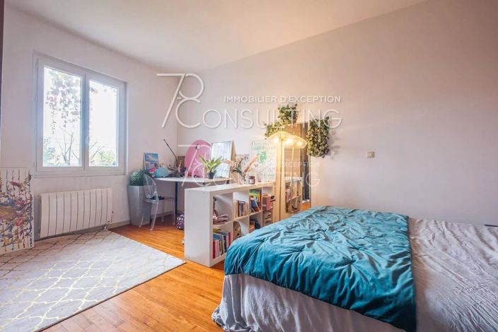 Image No.8-House for sale