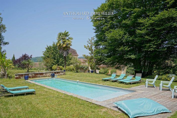 Image No.11-10 Bed House for sale