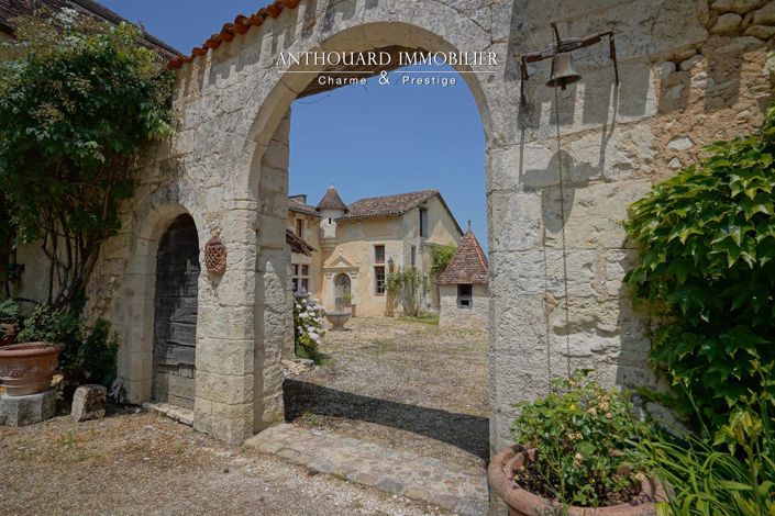 Image No.14-10 Bed House for sale