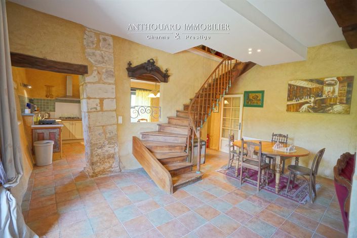 Image No.21-10 Bed House for sale