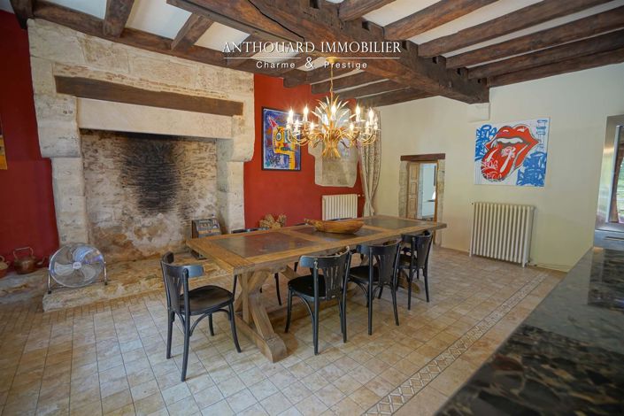 Image No.33-10 Bed House for sale