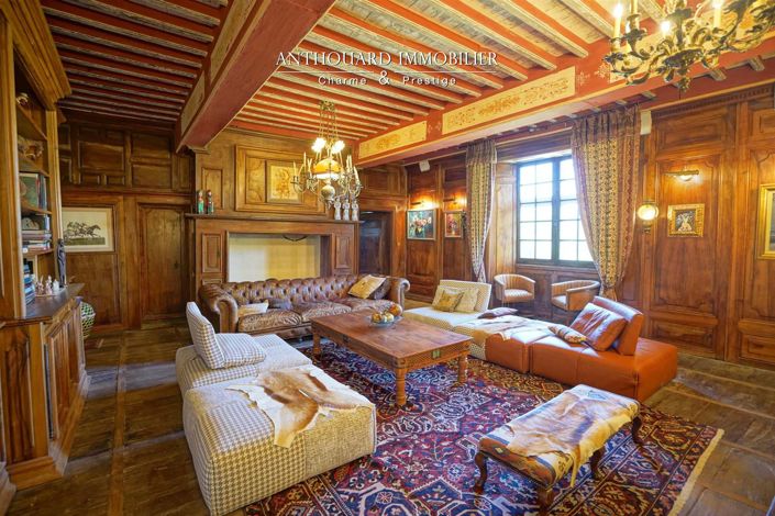 Image No.36-10 Bed House for sale