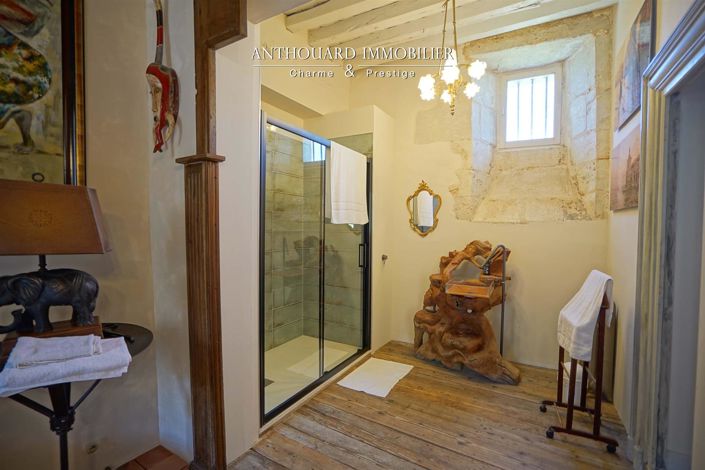 Image No.38-10 Bed House for sale