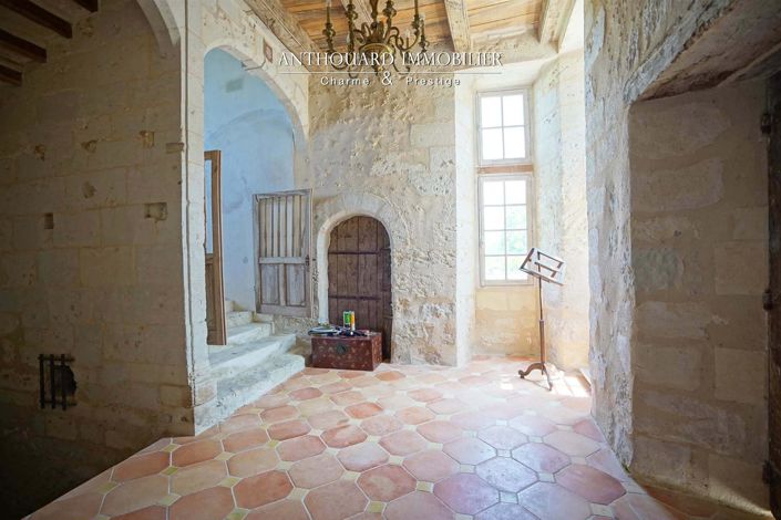 Image No.41-10 Bed House for sale