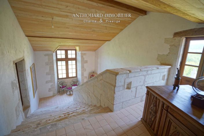 Image No.44-10 Bed House for sale