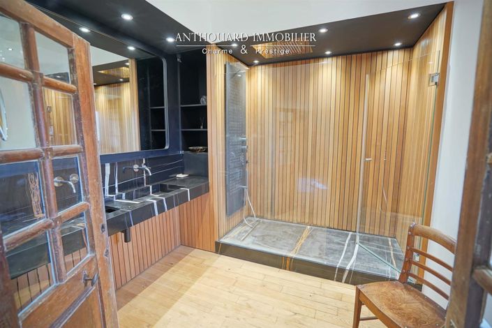 Image No.45-10 Bed House for sale