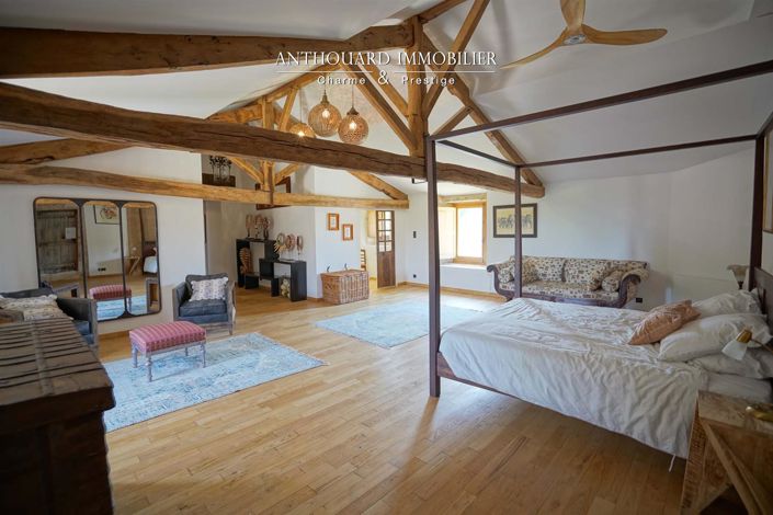 Image No.46-10 Bed House for sale