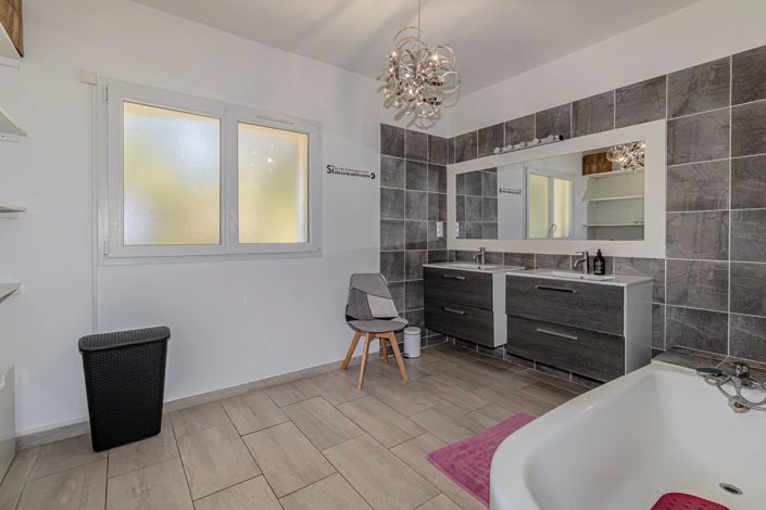 Image No.13-Maison de 5 chambres à vendre à Cotignac