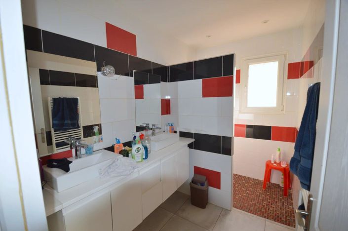 Image No.5-3 Bed House for sale