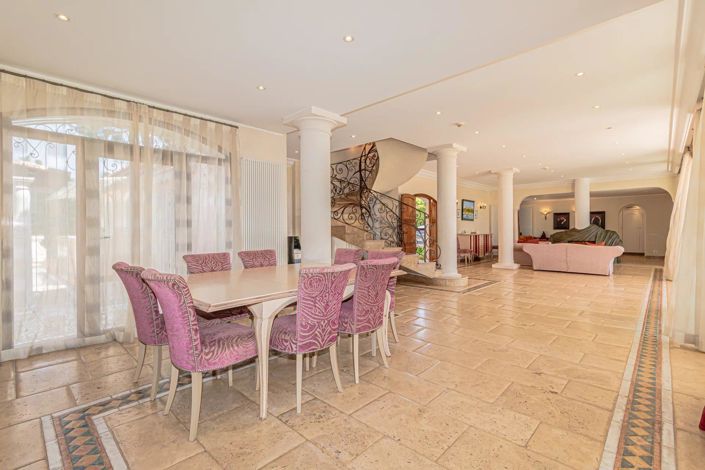 Image No.6-4 Bed House for sale