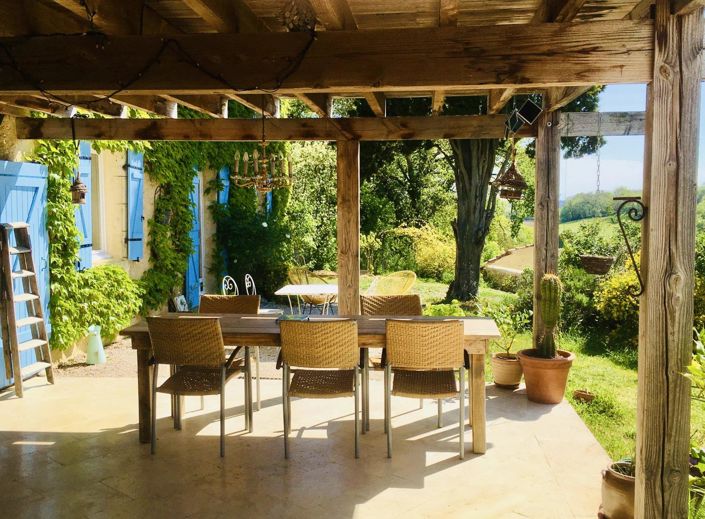 Image No.2-4 Bed House for sale