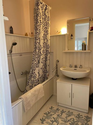 Image No.25-House for sale