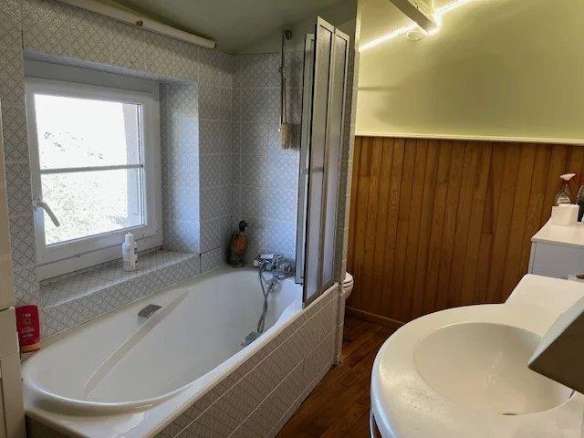 Image No.36-House for sale