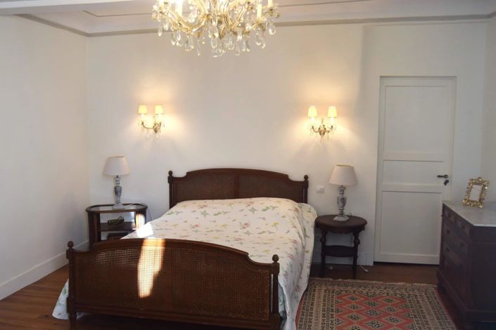 Image No.14-7 Bed House for sale