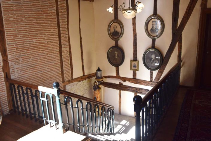 Image No.18-7 Bed House for sale