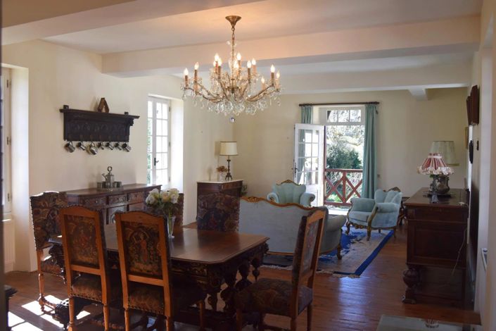 Image No.8-7 Bed House for sale