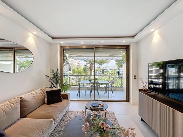 Image No.2-Appartement de 2 chambres à vendre à Cannes