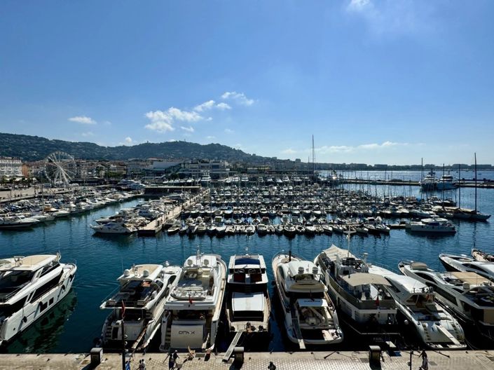 Image No.17-3 Bed Apartment for sale