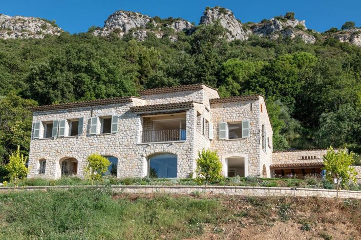 Image No.10-4 Bed House for sale