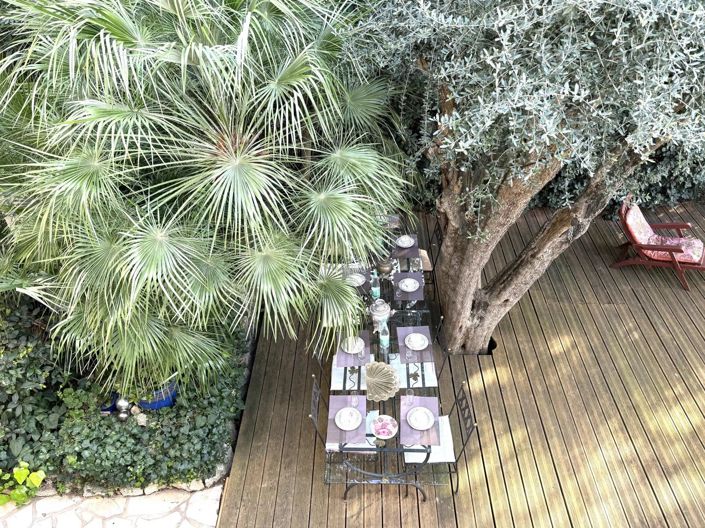 Image No.6-5 Bed House for sale