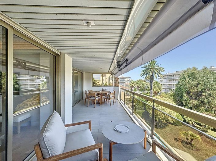 Image No.25-3 Bed Apartment for sale