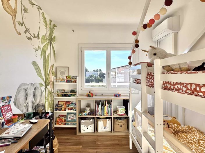 Image No.7-3 Bed Apartment for sale