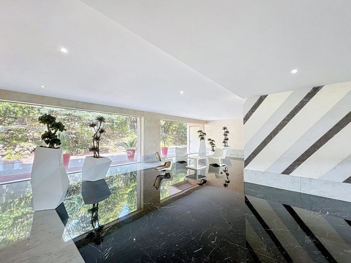 Image No.19-4 Bed Apartment for sale