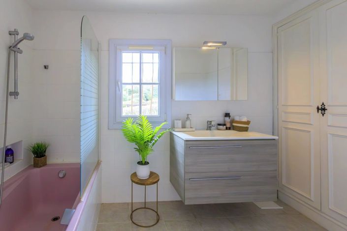 Image No.10-4 Bed House for sale